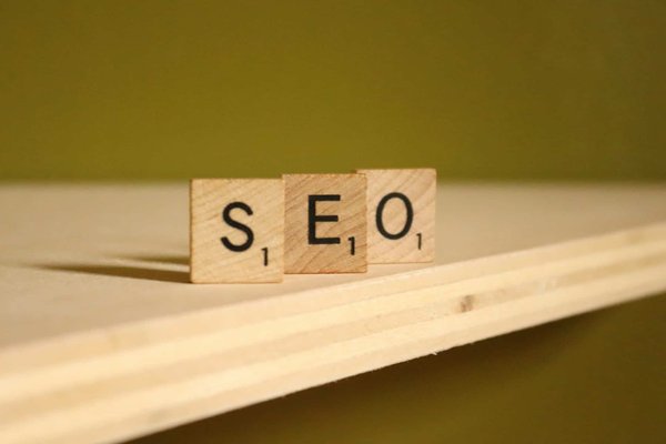 Les astuces SEO pour améliorer rapidement votre positionnement